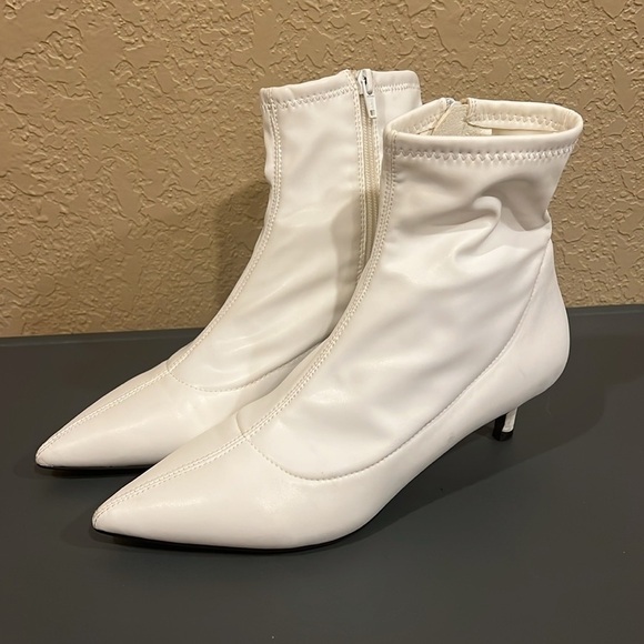 Free People Marilyn White Kitten Y2K Stretch Ankle Bootie Pointed Toe Retro 8.5 - Picture 3 of 16
